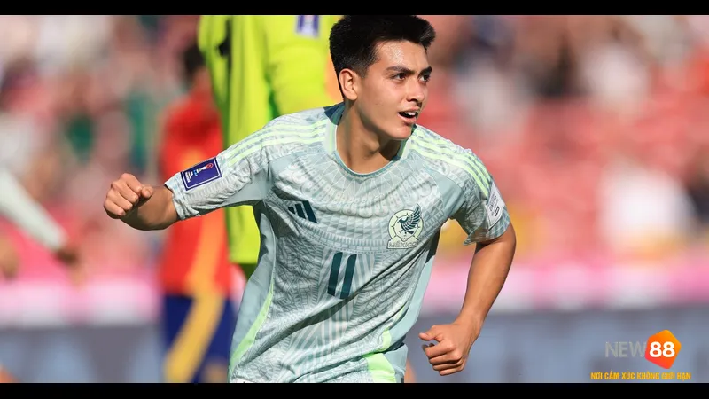 Cầu thủ U20 Mexico dũng cảm chống đỡ sức mạnh của đối thủ U20 Ma Rốc